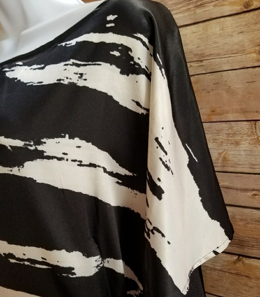 NEW! BCBG MaxAzria Satin Kimono Mini Dress - Picture 3 of 6